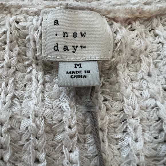 Women's V-Neck Pullover Oversized Sweater - A New Day Cream Size Medium - Picture 4 of 4